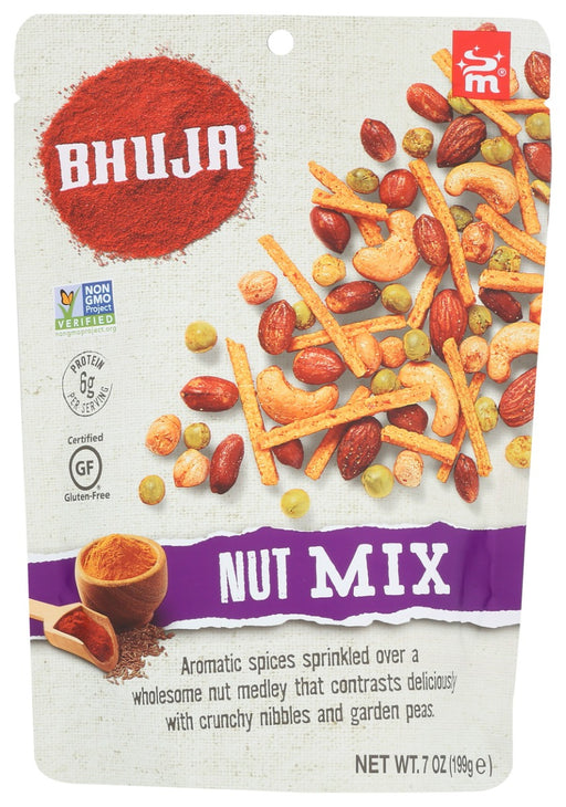 Aromatic spices sprinkled over a wholesome nut medley that contrasts deliciously with crunchy nibbles and garden peas