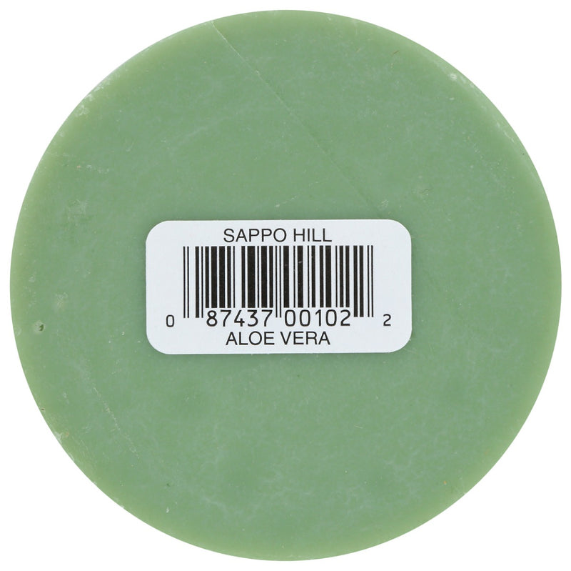 A juicy succulent, the essence of organic aloe is moisture. Combining the wisdom of this widely used beneficial plant with pure plant oils, we've captured the power to cleanse the skin without drying. Sweetly herbal, fresh, and green above all else.