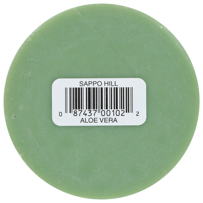 A juicy succulent, the essence of organic aloe is moisture. Combining the wisdom of this widely used beneficial plant with pure plant oils, we've captured the power to cleanse the skin without drying. Sweetly herbal, fresh, and green above all else.